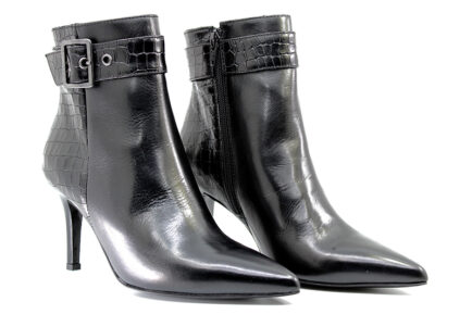 μποτακια μαυρα με λεπτό τακούνι