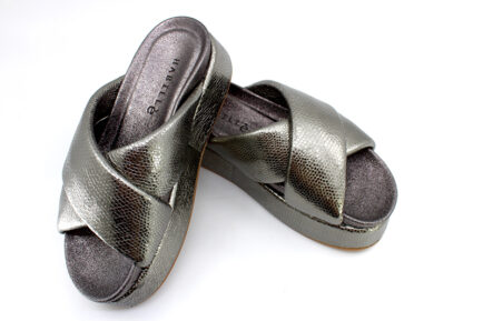 flatforms ασημί παντόφλες