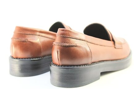 γυναικεία ταμπά μοκασίνια