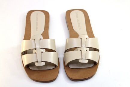 Σανδάλια παντόφλες μπέζ Paloma Barcelo