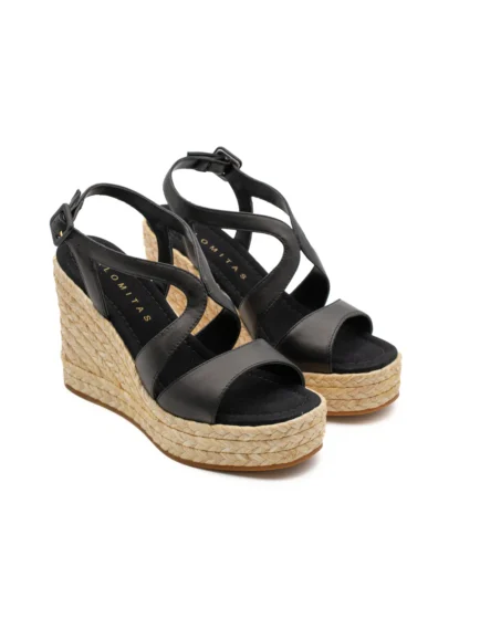 ψηλοτάκουνες μαύρες δερμάτινες πλατφόρμες